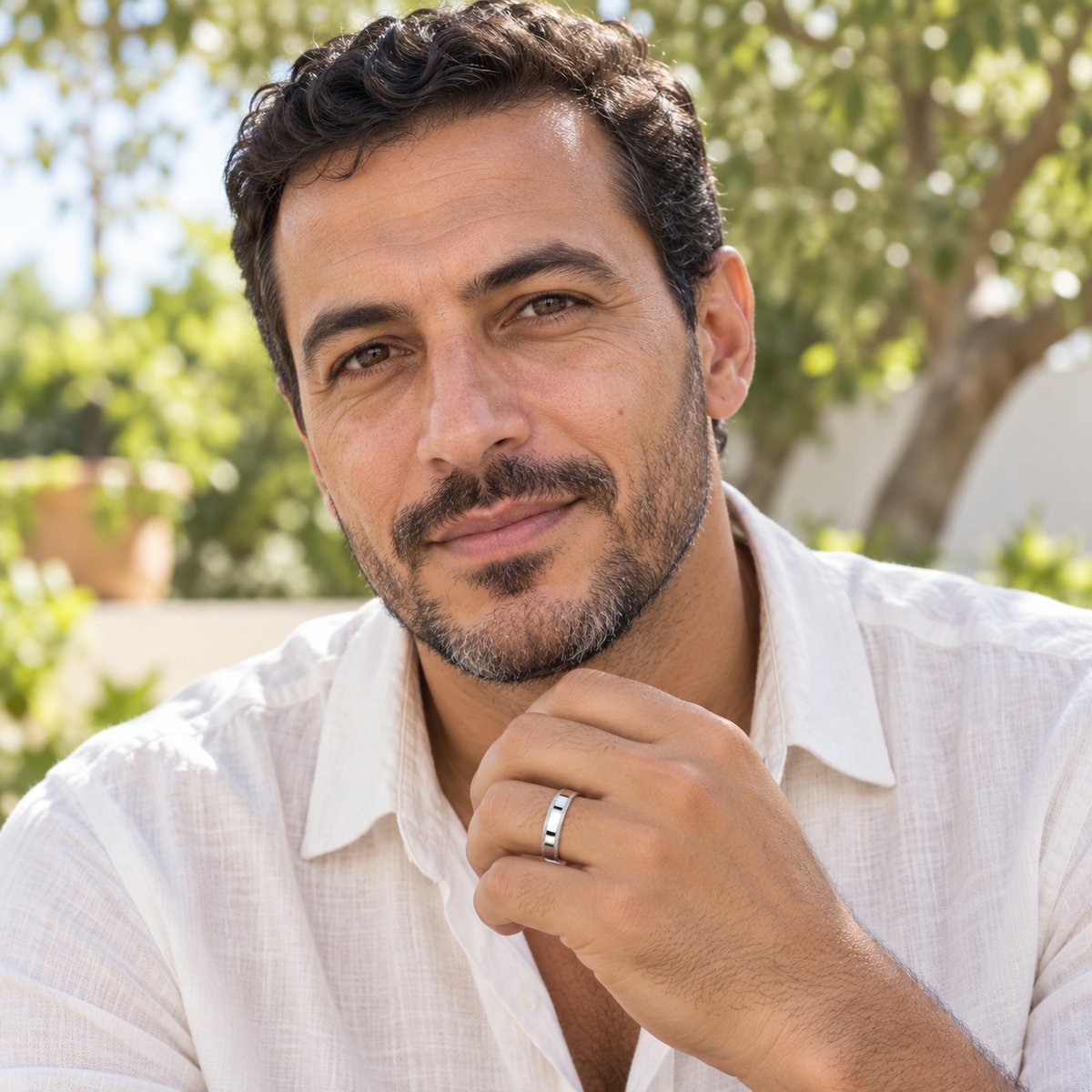Anneau homme argent 925 rhodié — Bords finement quadrillés — portrait