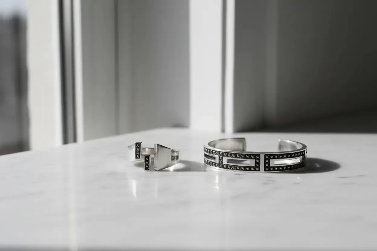 Marcassite et Minimalisme : Bijoux Vintage Contemporains 2026 | Vindicta