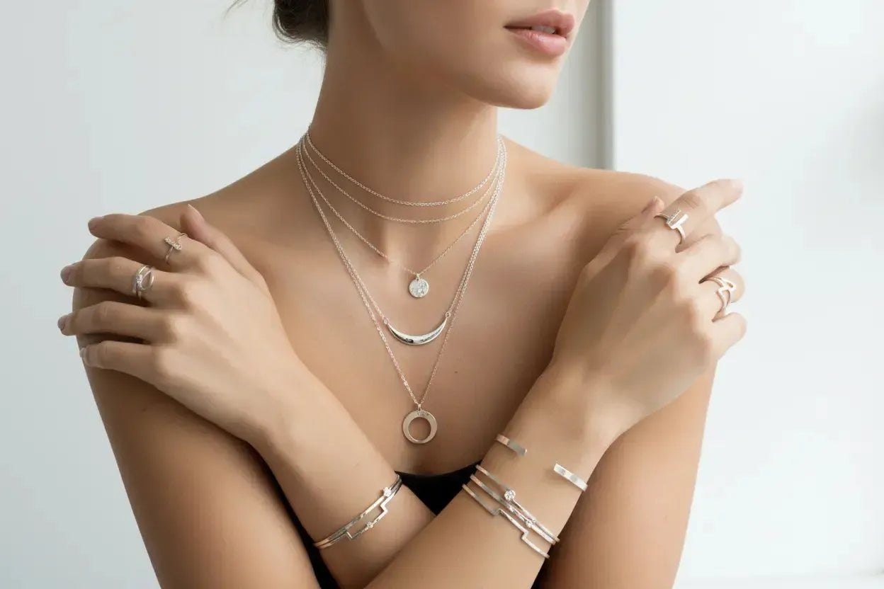 Layering de Bijoux : L'Art de Superposer l'Argent 925