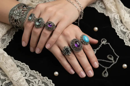 Guide Bijoux Femme Vintage : Art Déco à Élégance Orientale