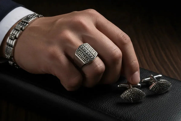 Bijoux Marcassite pour Homme : Élégance Masculine et Raffinement