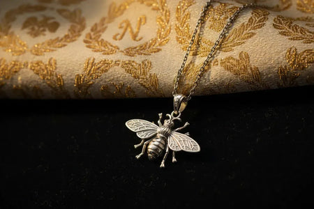 L'Abeille Napoléonienne en Argent 925 : Symbole Impérial et Bijou d'Exception