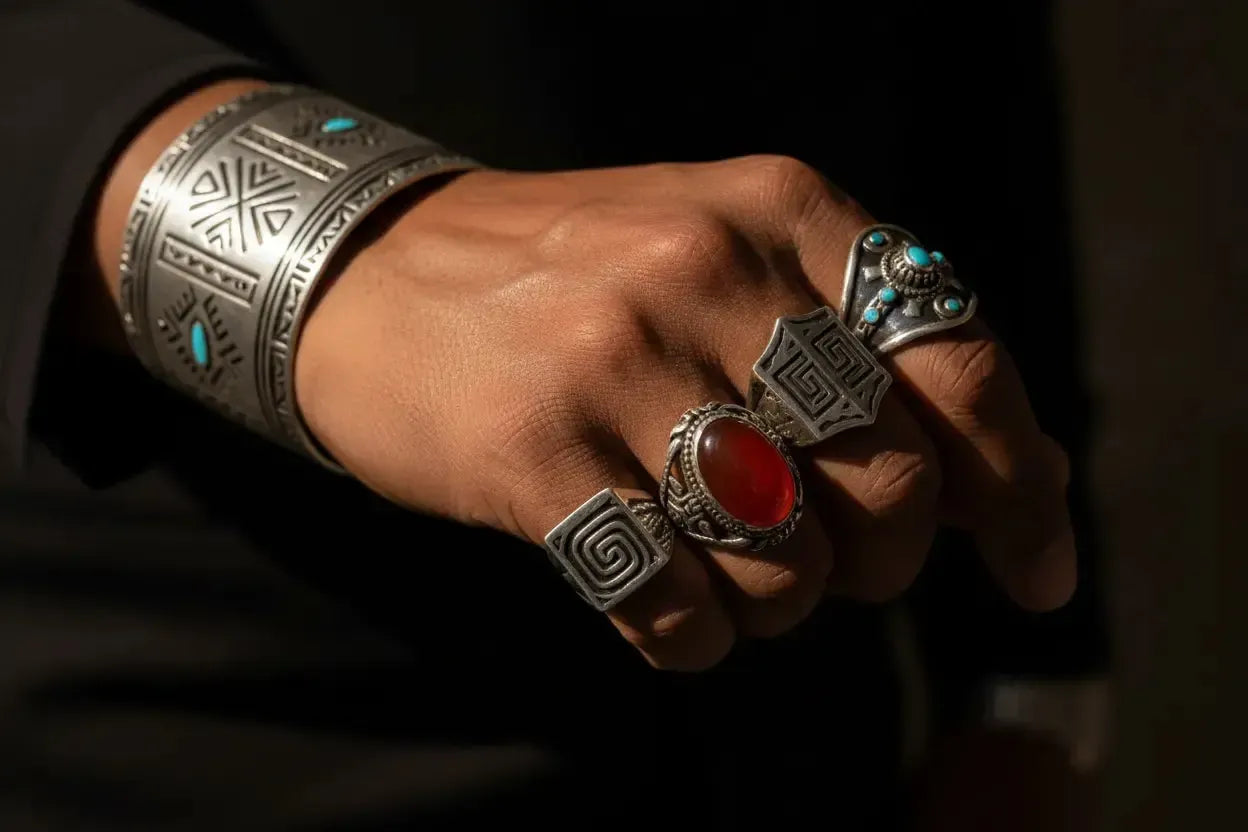 Bijoux Homme Berbère : Chevalières, Bagues et Argent 925-Vindicta : Bijoux Argent 925 Massif, Luxe et Héritage