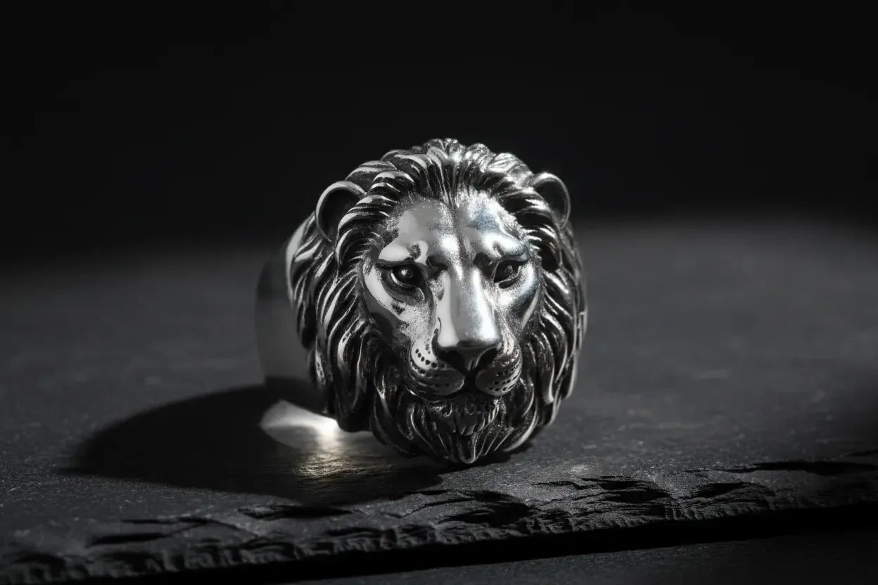 Signification du Lion en Bijou Argent 925 : Symbole de Courage et de Royauté-Vindicta : Bijoux Argent 925 Massif, Luxe et Héritage