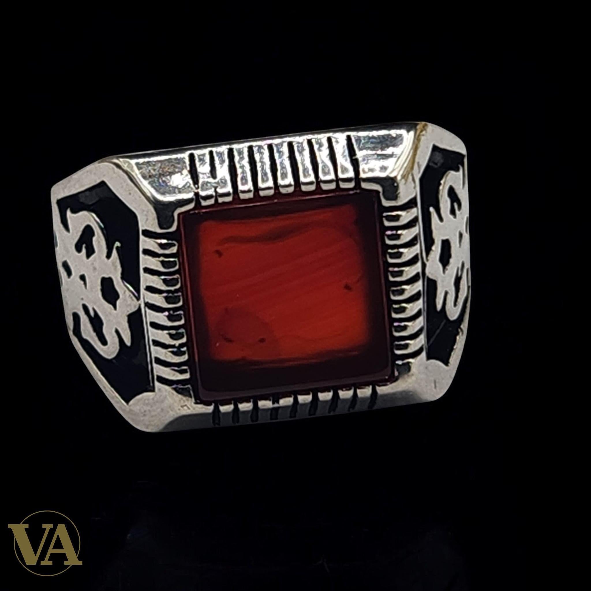 Bague Homme Argent 925 – Cornaline rouge carrée & monture gravée | Bijoux Vindicta