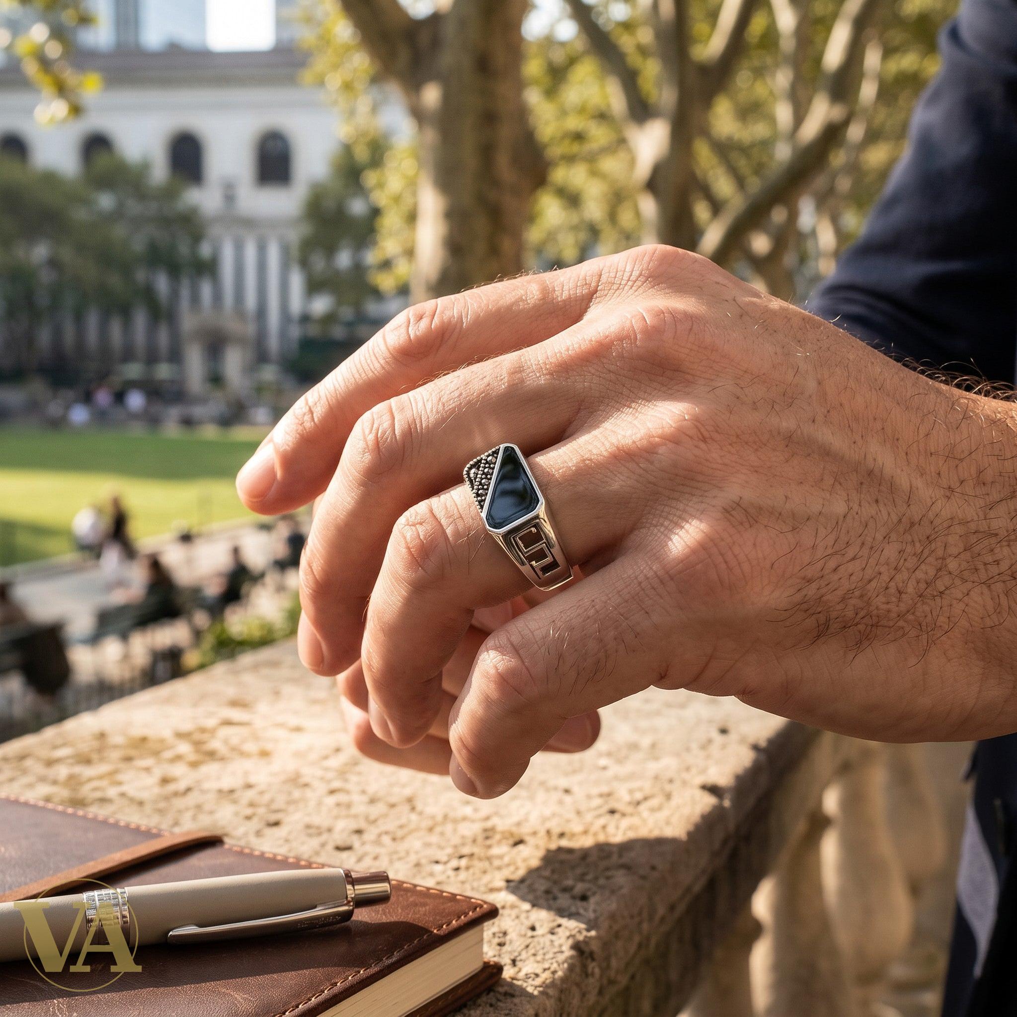 Chevalière Homme Argent 925 Onyx Noir Motif Ciselé Diagonale-Vindicta : Bijoux Argent 925 Massif, Luxe et Héritage