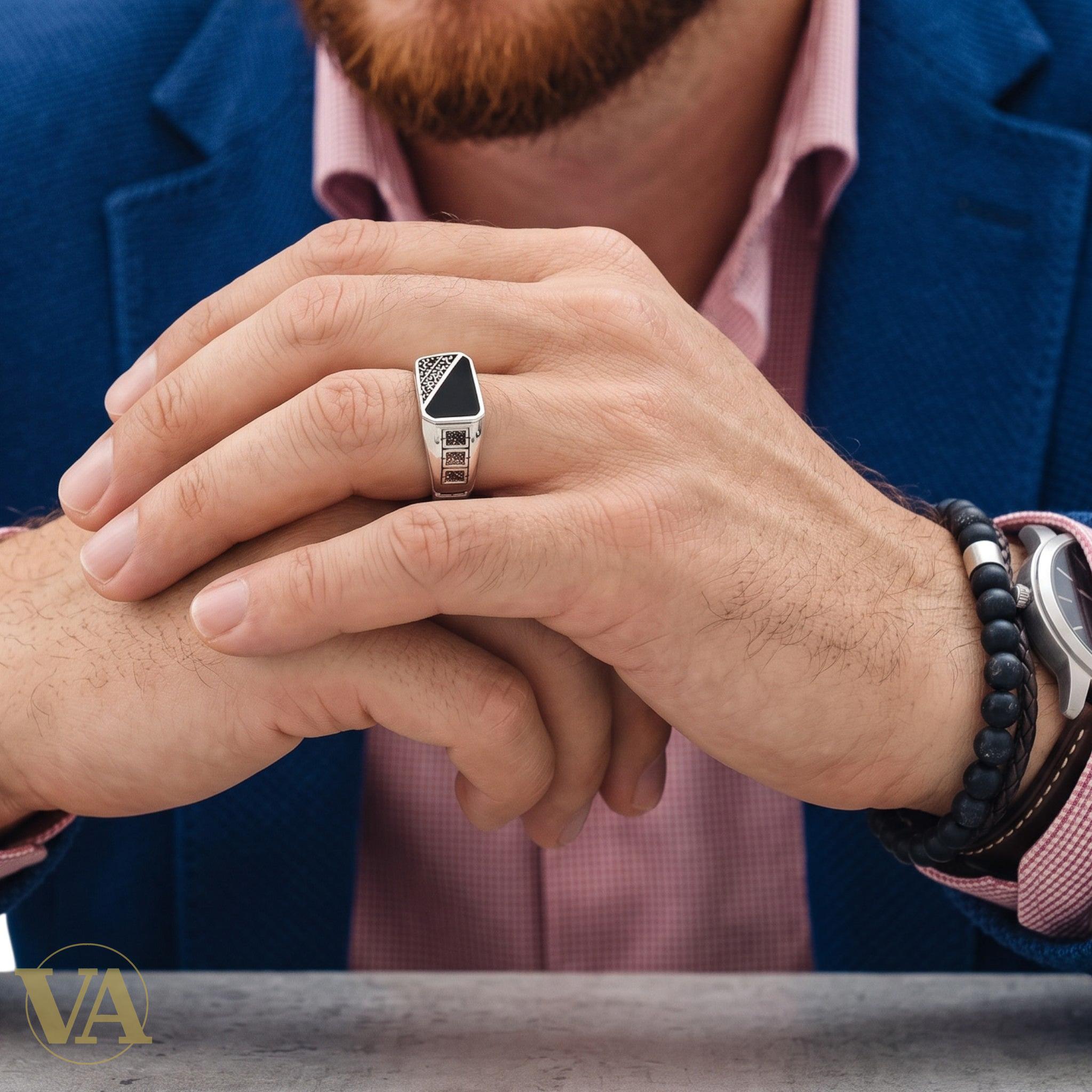 Chevalière Homme Argent 925 Onyx Noir Motif Ciselé Diagonale-Vindicta : Bijoux Argent 925 Massif, Luxe et Héritage