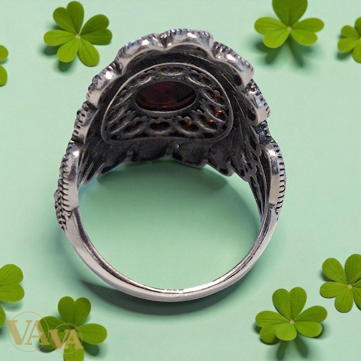 Bague  femme ovale en argent 925, pierres rouges & marcassite – Modèle imposant | Bijoux Vindicta