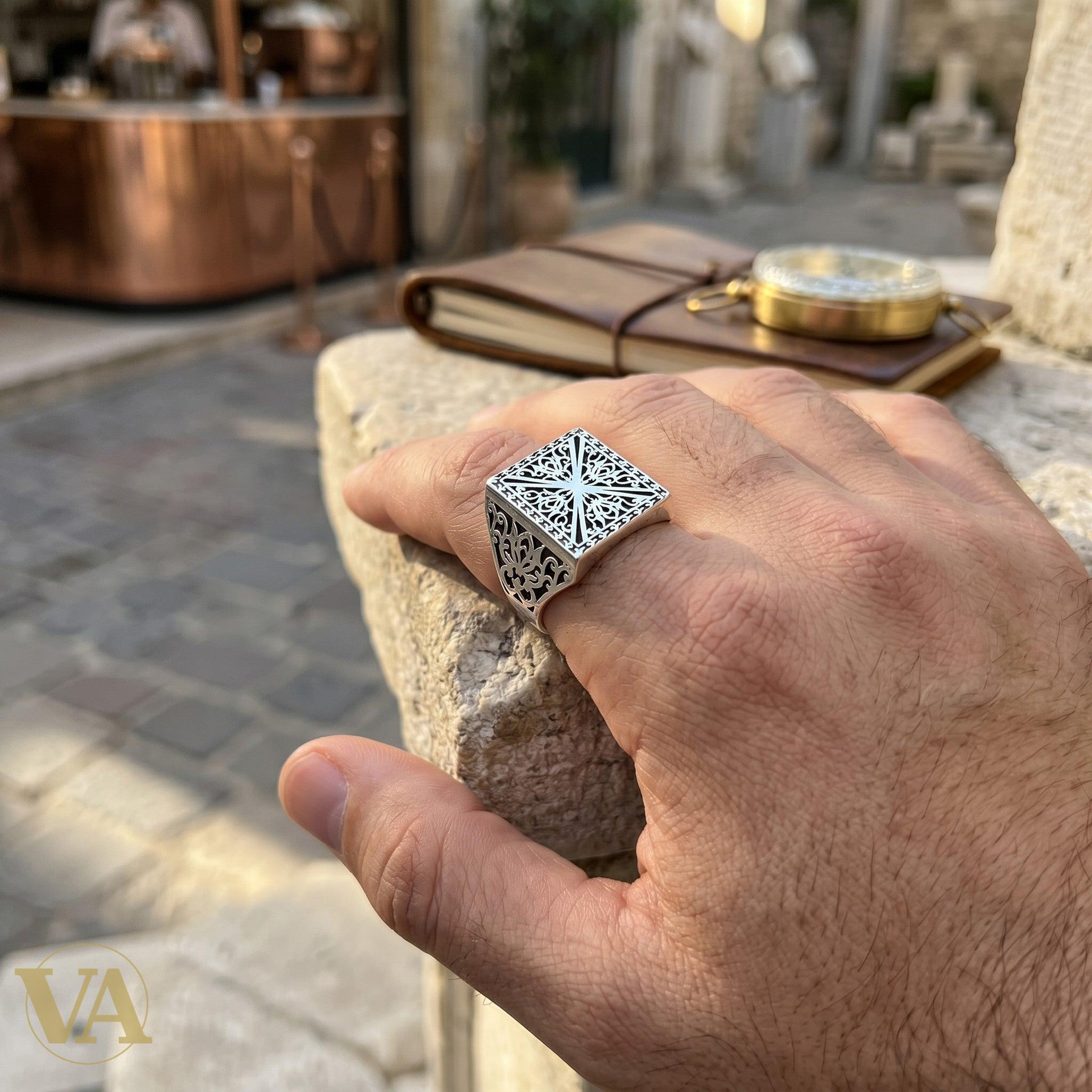 Chevalière Homme Argent 925 Plateau Carré Ajouré Croix Géométrique Entrelacs - Argent 925 - Vindicta