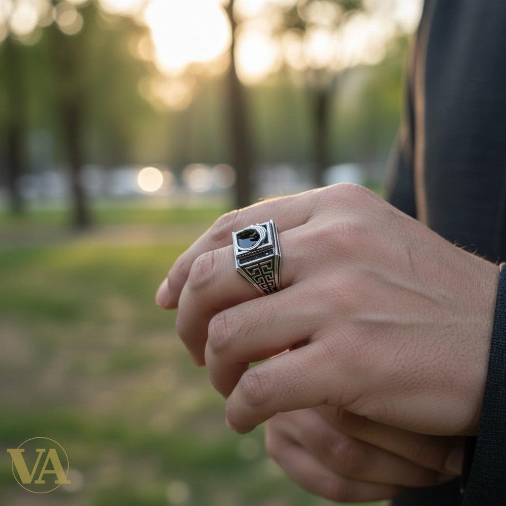 Chevalière Homme Argent 925 Aventurine Verte Crocodile Relief Motif Grec-Vindicta : Bijoux Argent 925 Massif, Luxe et Héritage