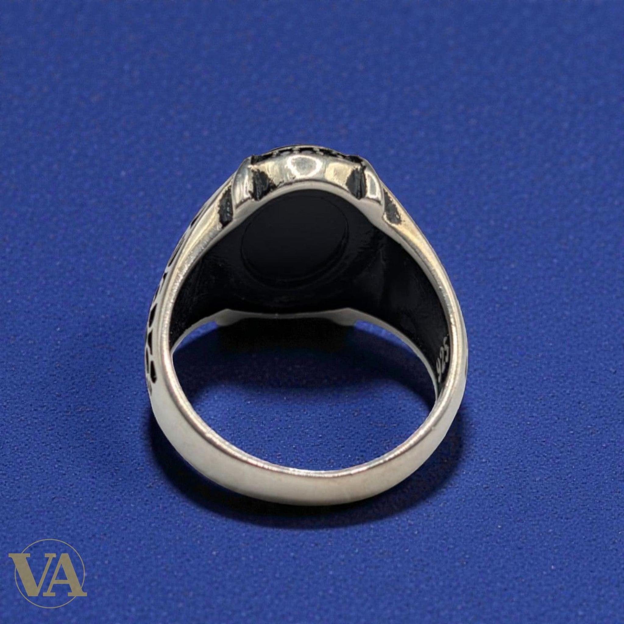 Bague Homme Argent 925 Onyx Noir – Flancs Ajourés Toile & Marcassites | Bijoux Vindicta