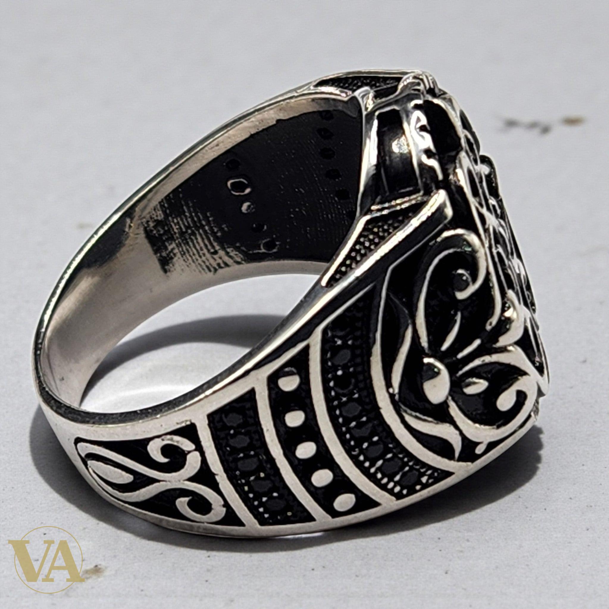 Bague Homme Argent 925 – Motif floral oriental ciselé sur fond noir