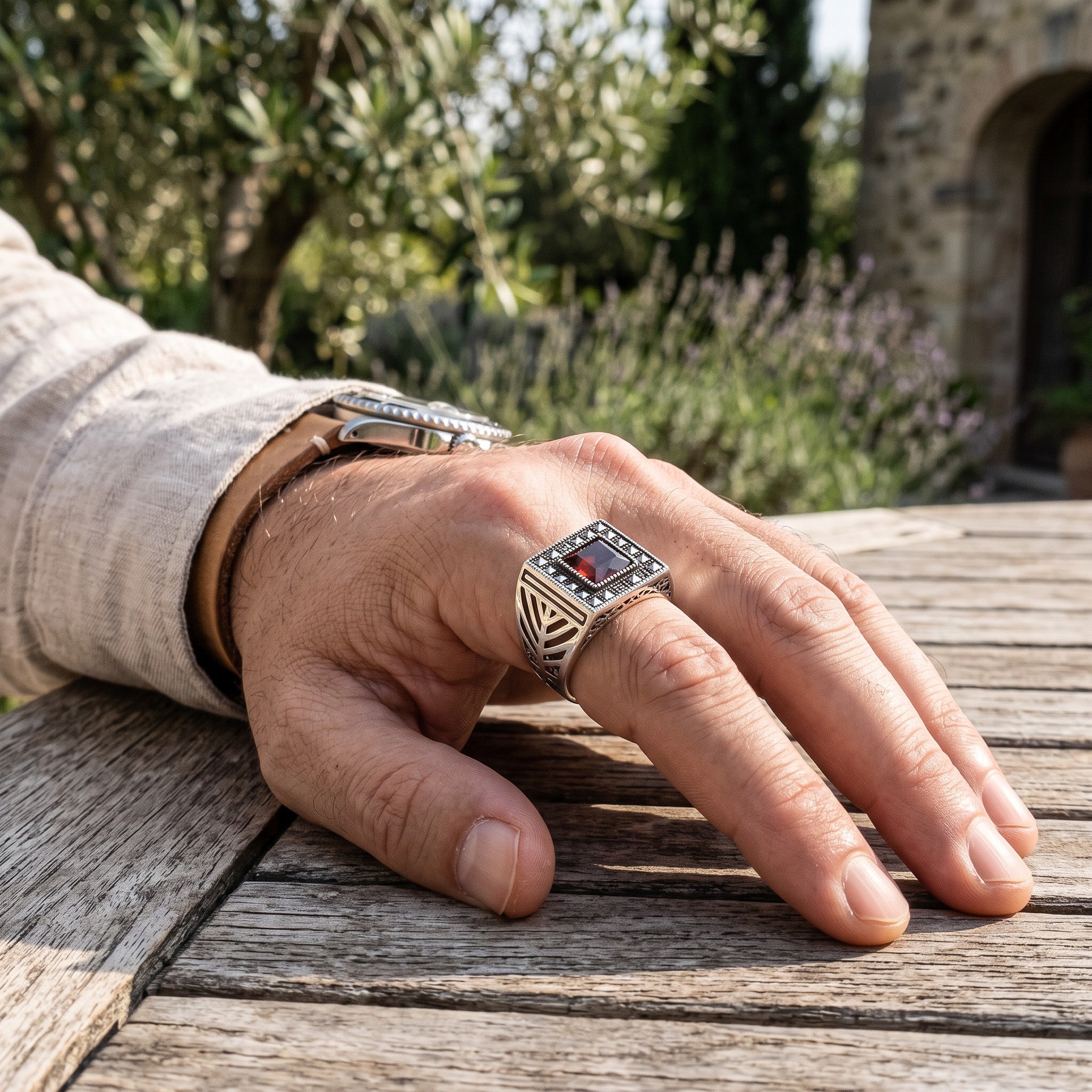 Chevalière Homme Argent 925 Grenat Rouge Marcassite Motif Éventail-Vindicta : Bijoux Argent 925 Massif, Luxe et Héritage
