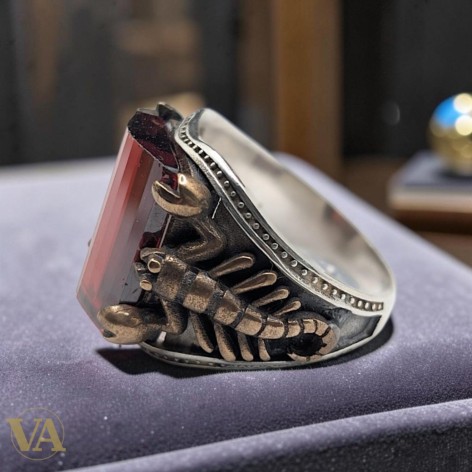 Chevalière Homme Argent 925 Pierre Rouge Motif Scorpion