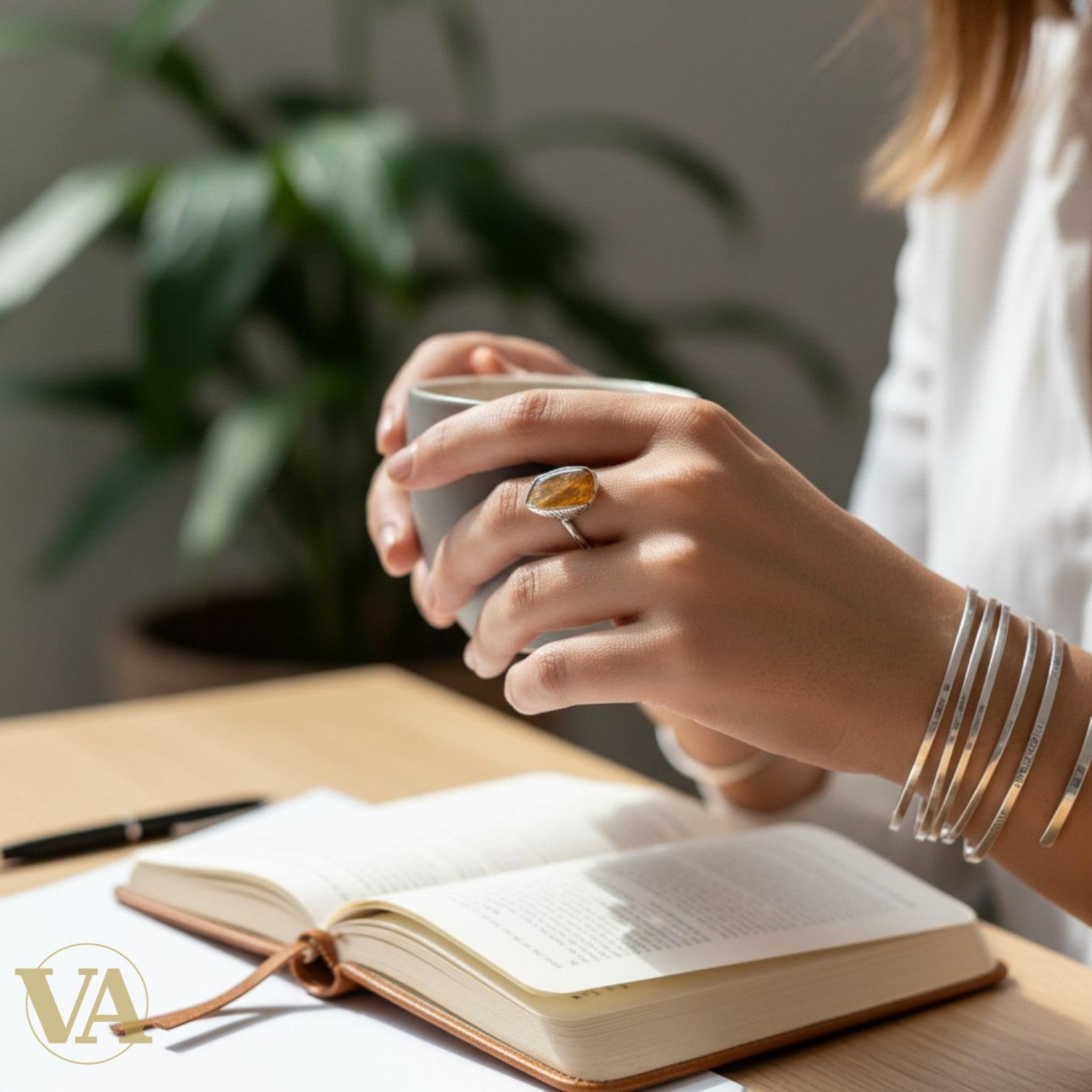 Bague Femme Argent 925 Ambre Jaune – Pierre Brute & Feuilles Ciselées-Vindicta : Bijoux Argent 925 Massif, Luxe et Héritage
