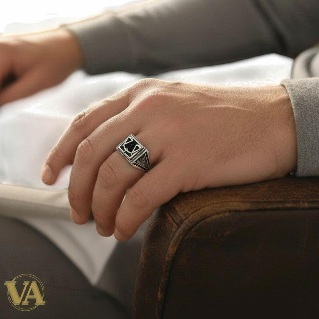 Chevalière Homme Argent 925 Onyx Noir Balance de la Justice-Vindicta : Bijoux Argent 925 Massif, Luxe et Héritage