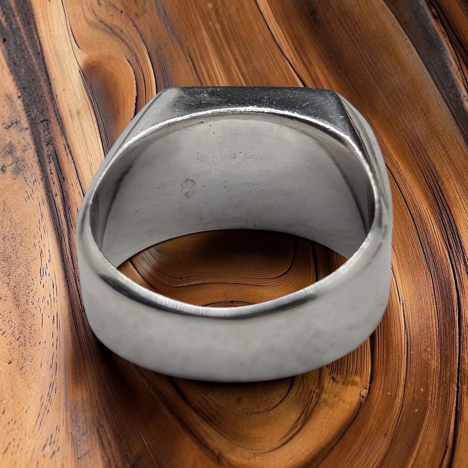 Chevalière Homme Argent 925 Nacre Gris Anthracite Motif Feuille Ciselé-Vindicta : Bijoux Argent 925 Massif, Luxe et Héritage
