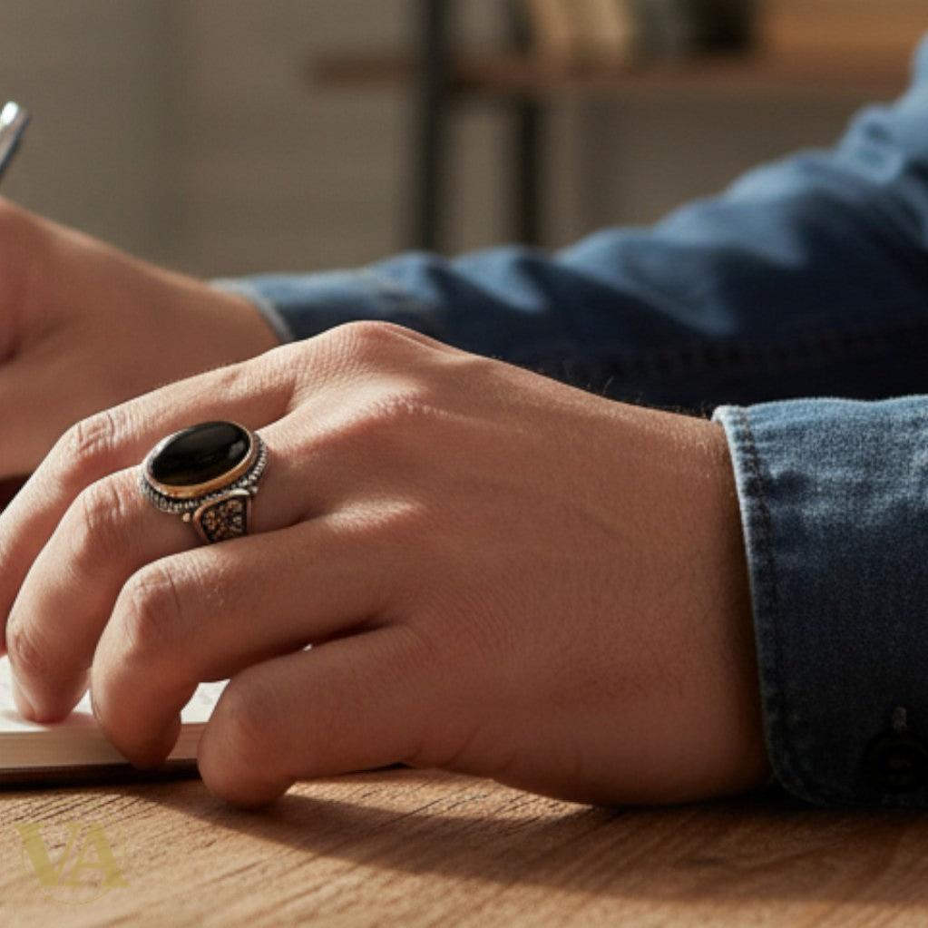 Bague Homme Argent 925 – Grand Onyx noir ovale & motifs ciselés