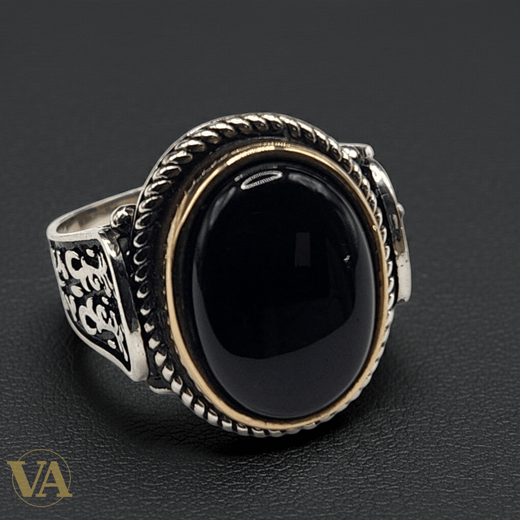 Bague Homme Argent 925 – Grand Onyx noir ovale & motifs ciselés - Argent 925 - Vindicta