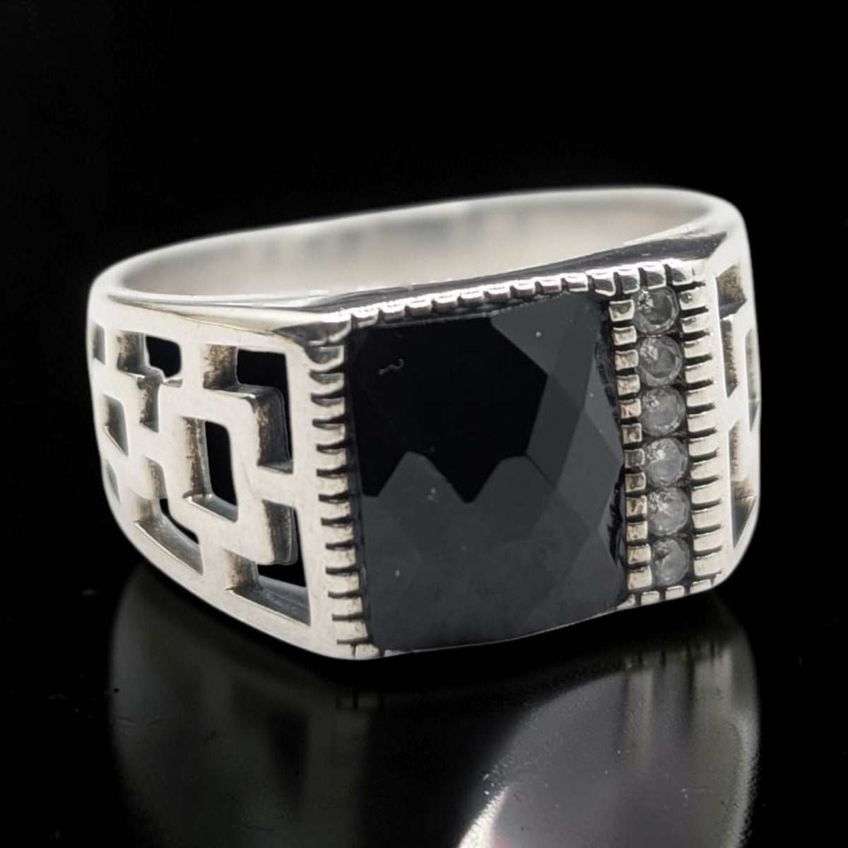 Chevalière Homme Argent 925 – Onyx Noir Facetté & Méandre Grec Ajouré - Argent 925 - Vindicta