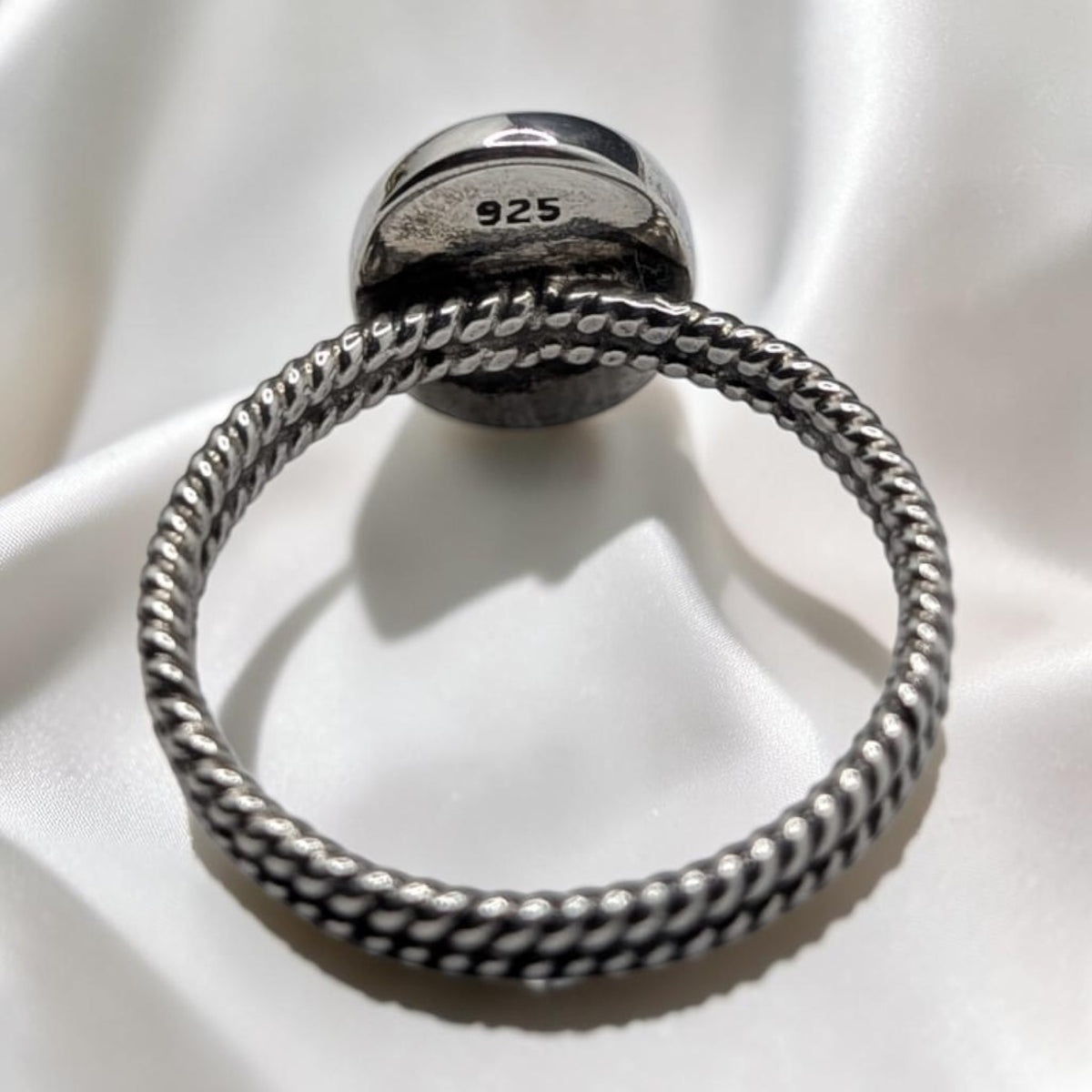 Bague Femme Argent 925 Plateau Rond Brossé Double Tige Torsadée