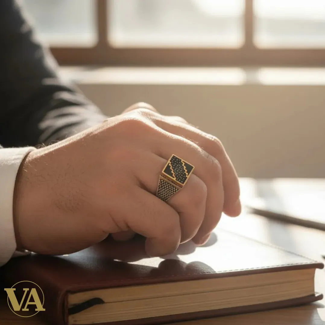 Bague Homme Argent 925 – Design Géométrique avec Onyx Noir | Bijoux Vindicta