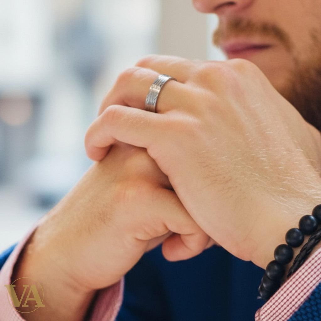 Anneau Homme Argent 925 – Finition Géométrique Facettée