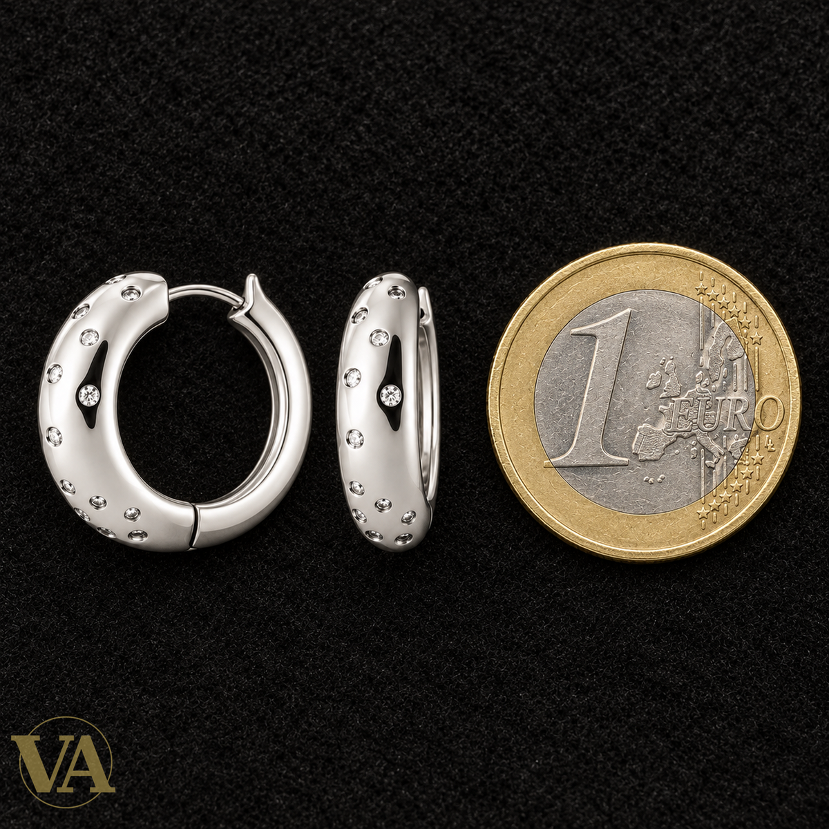 Créoles 20 mm comparées à une pièce de 1 euro