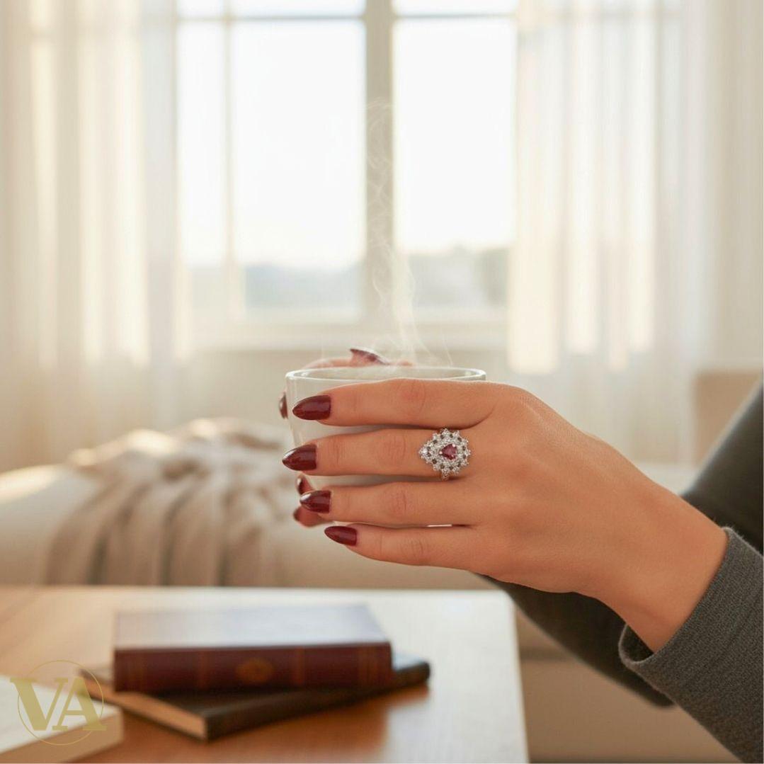 Bague femme argent 925 – Pierre rouge poire et zirconiums multicolores – Élégance royale