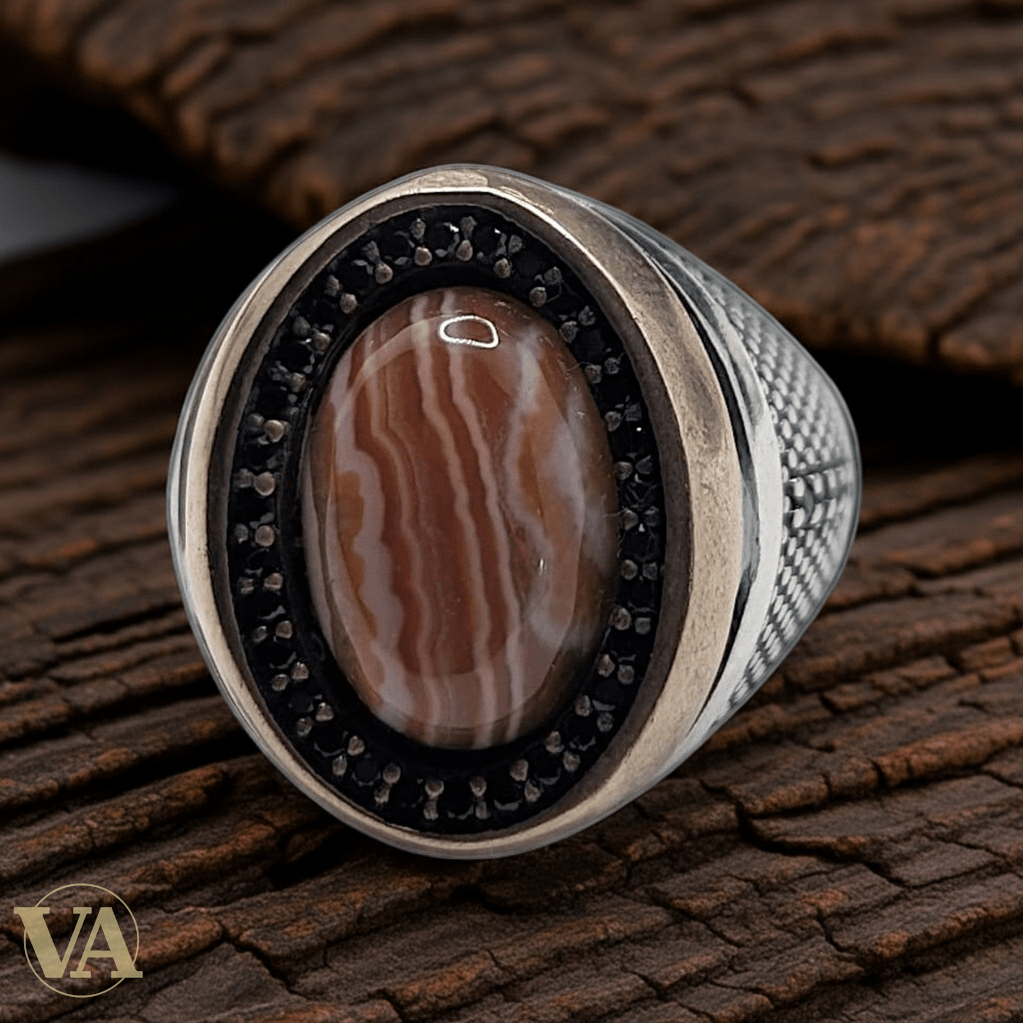 Chevalière Homme Argent 925 Agate Ribanée Ovale Halo Zircons Noirs - Argent 925 - Vindicta
