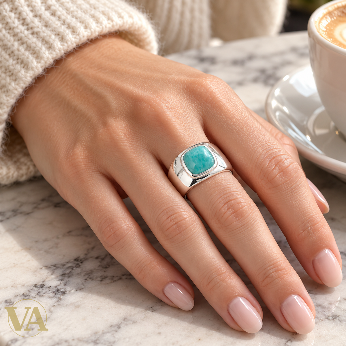 Bague Femme Argent 925 Rhodié – Amazonite Carrée — gros plan portée sur une main