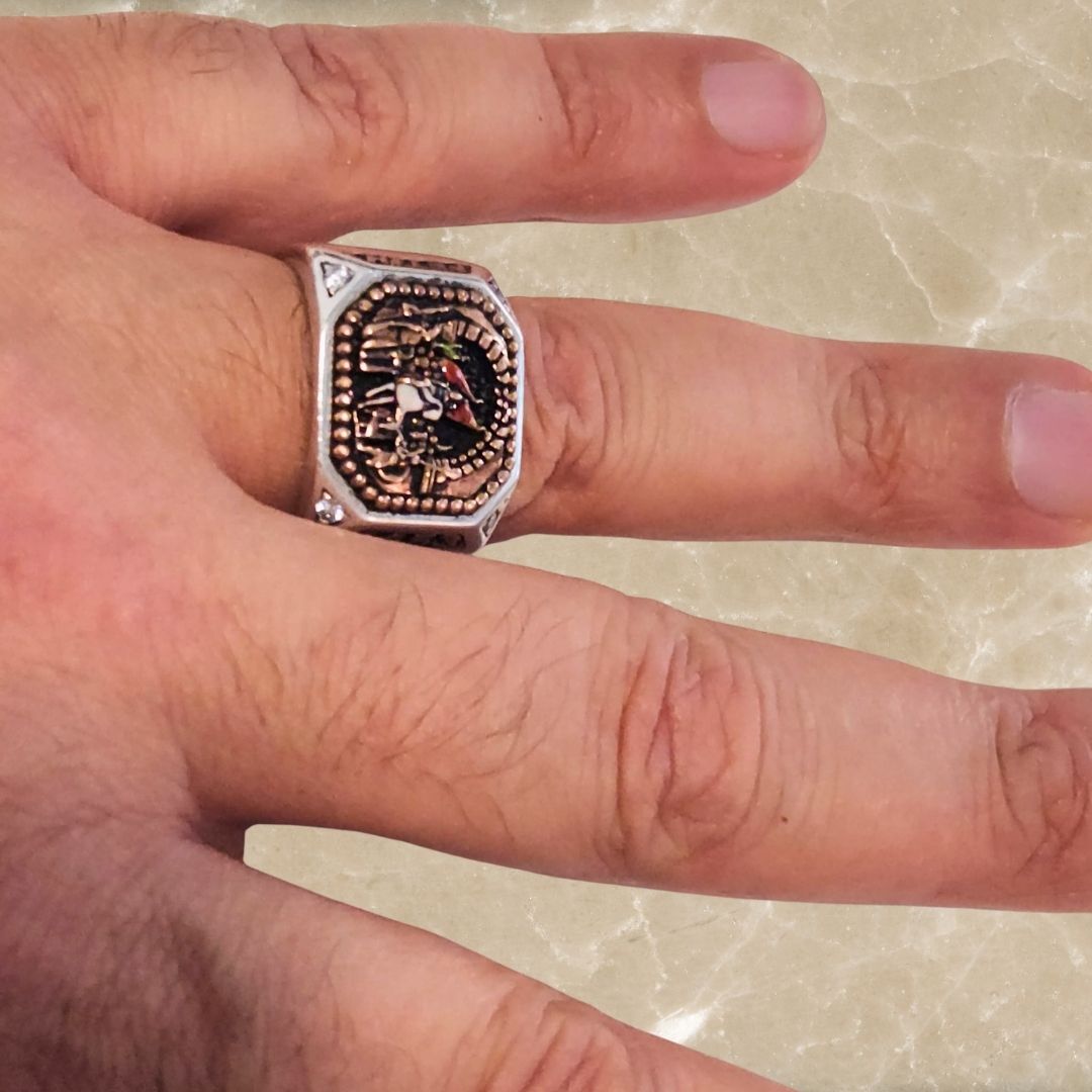 Bague Homme Argent 925 gravée – Scène chevaleresque