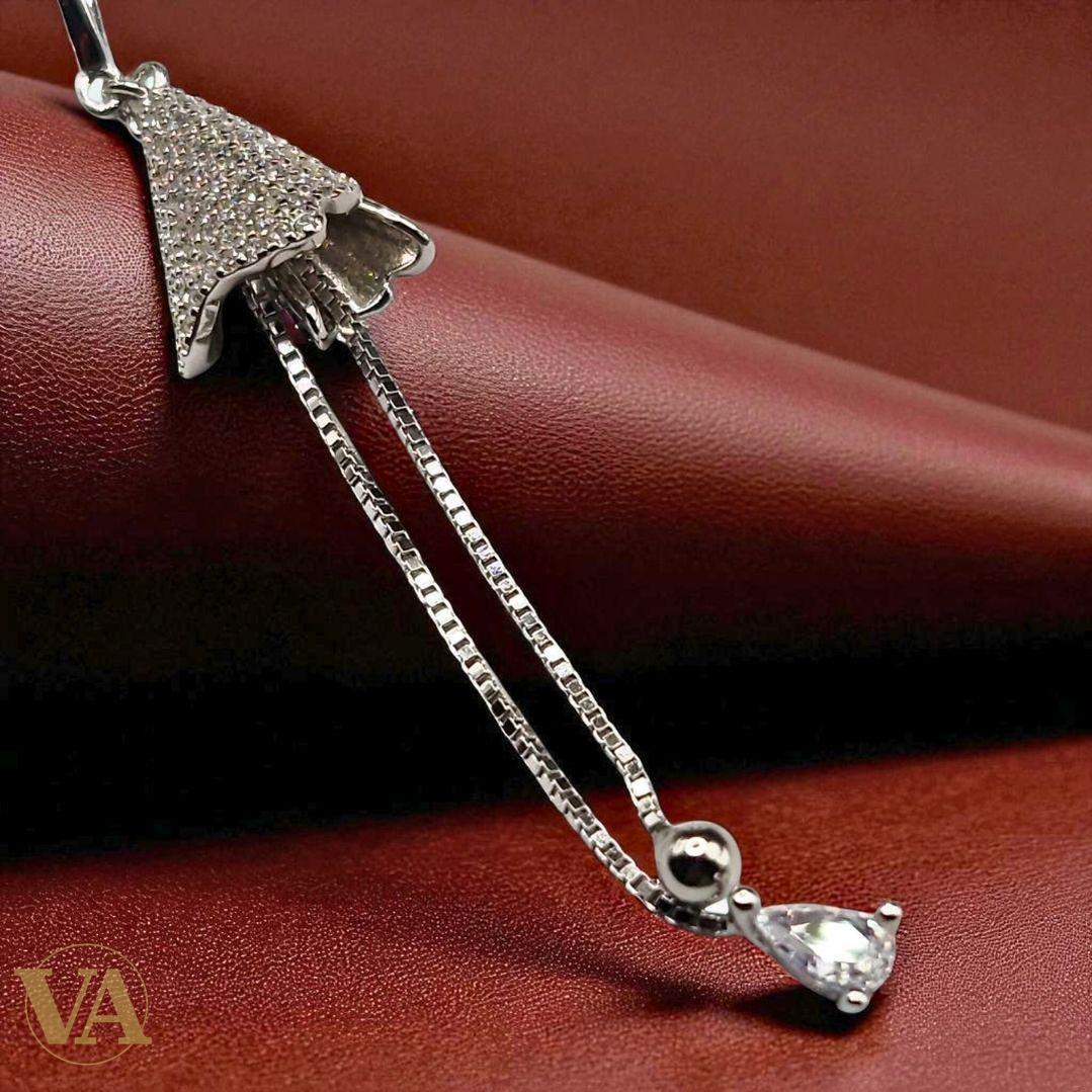 Boucles d’oreilles pendantes fleur en Argent 925 serties de zirconiums