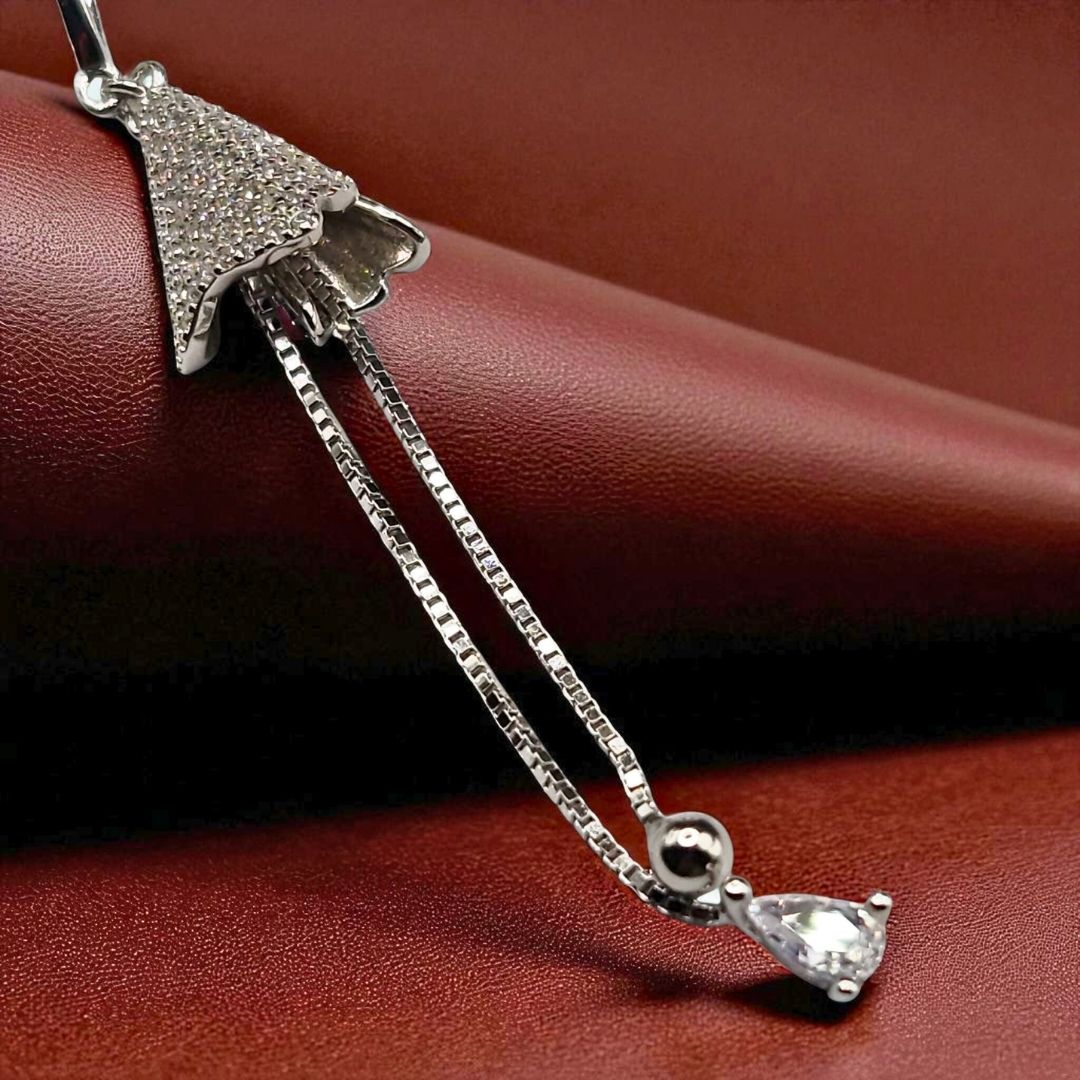 Boucles d’oreilles pendantes fleur en Argent 925 serties de zirconiums
