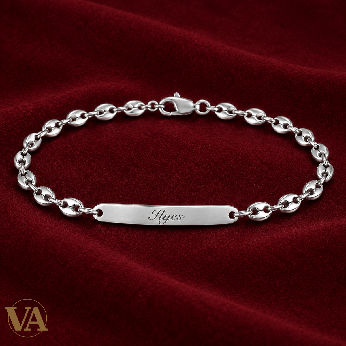 Bracelet à graver argent 925 rhodié — Grain de café, 19 cm — sur feutre bordeaux, gravure d’exemple