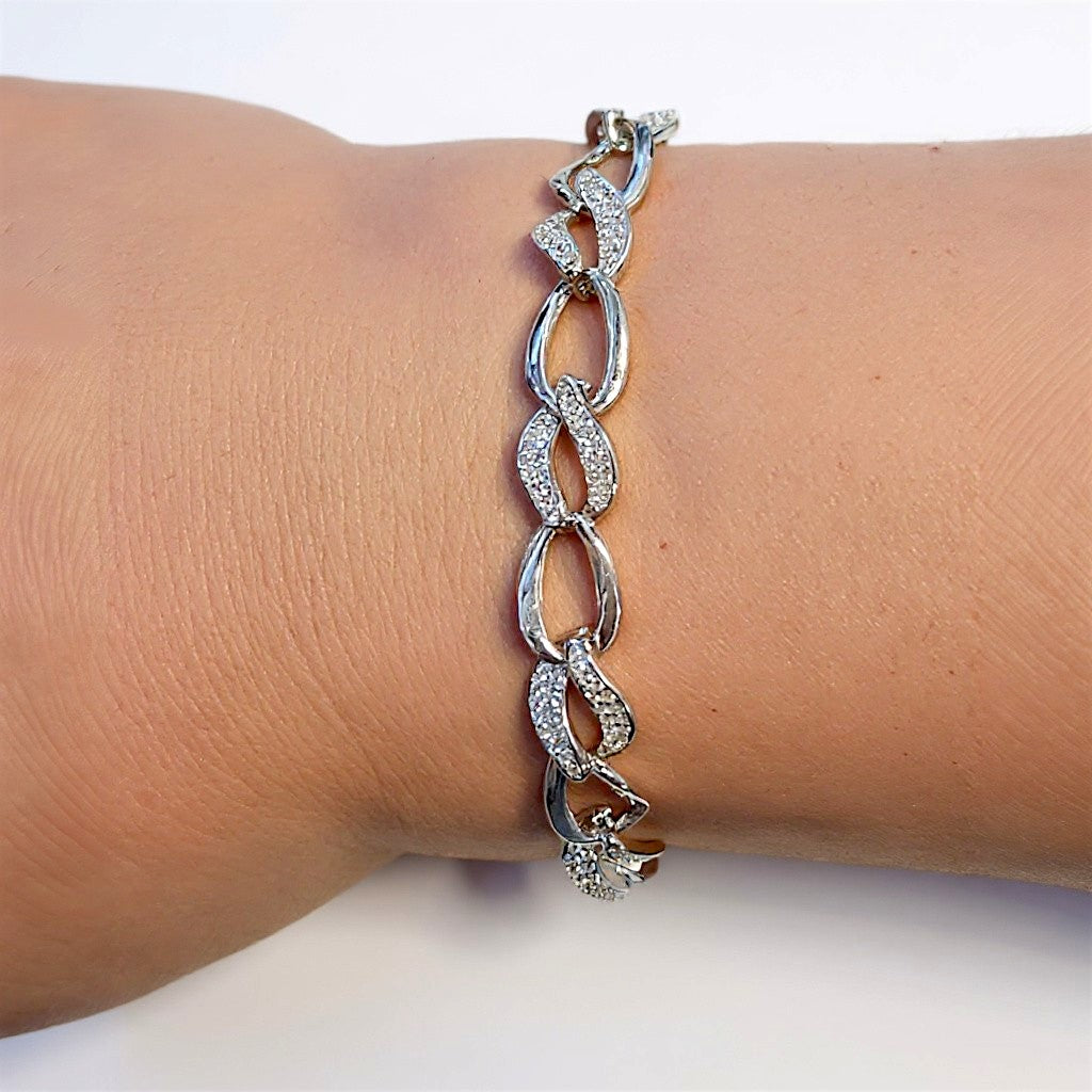 Bracelet en argent 925 – Maillons torsadés pavés de zirconiums