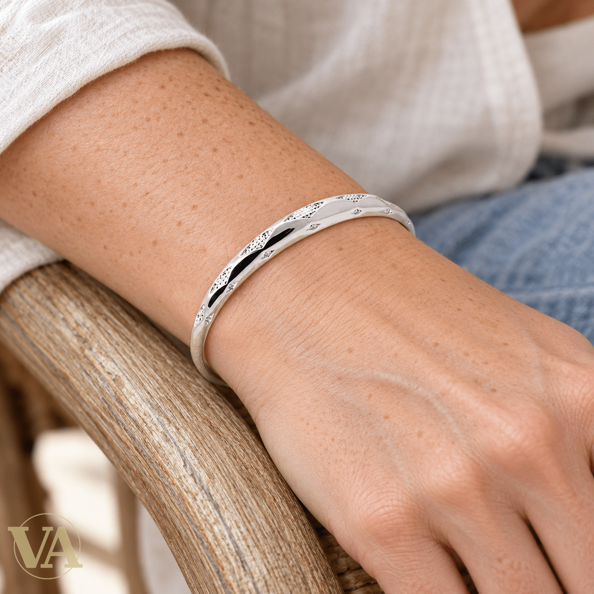 Jonc Femme Argent 925 Rhodié — Vagues Polies et Texturées - Argent 925 - Vindicta