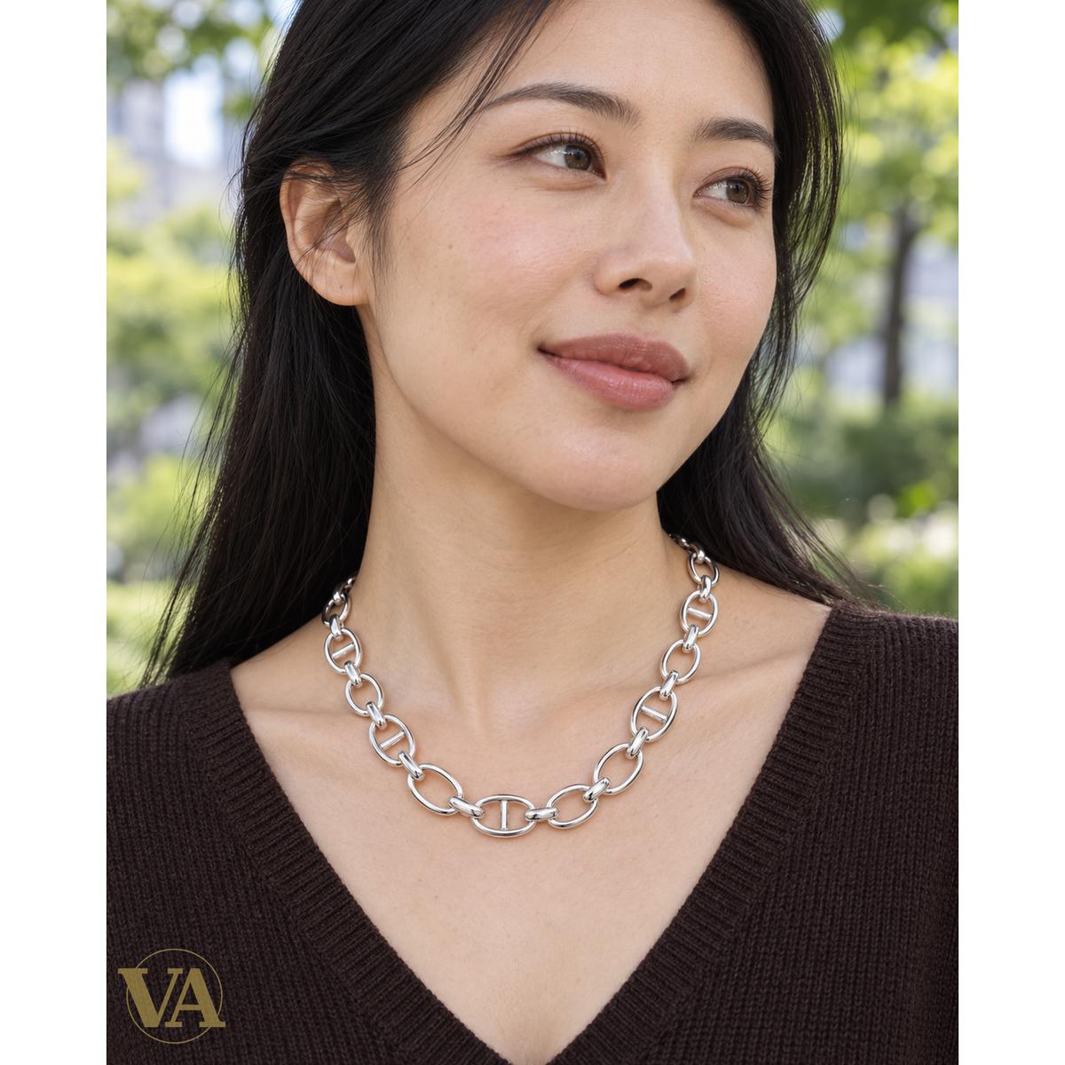 Collier femme à larges mailles ovales alternées argent 925, vue portée au parc