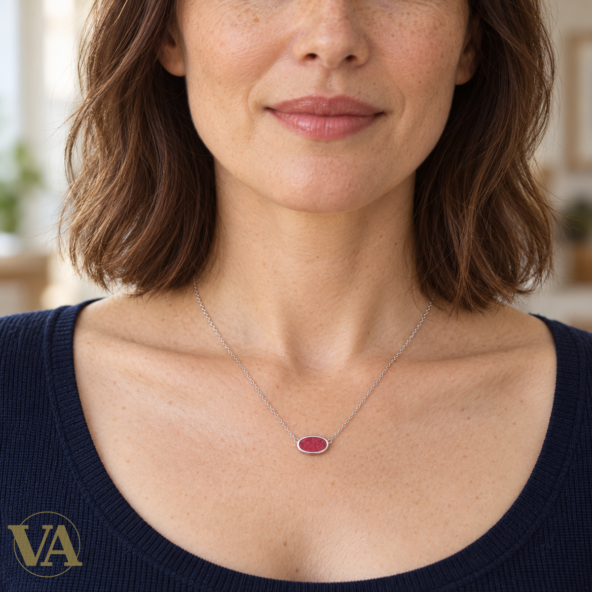 Collier ovale rose en argent 925 porté — vue 3