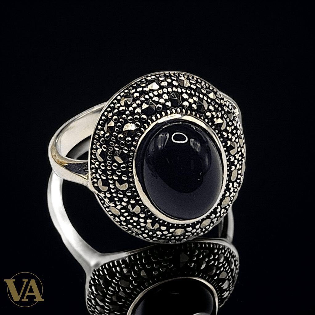Bague Femme Argent 925 Onyx Noir Rond & Marcassites – Monture Travaillée - Argent 925 - Vindicta