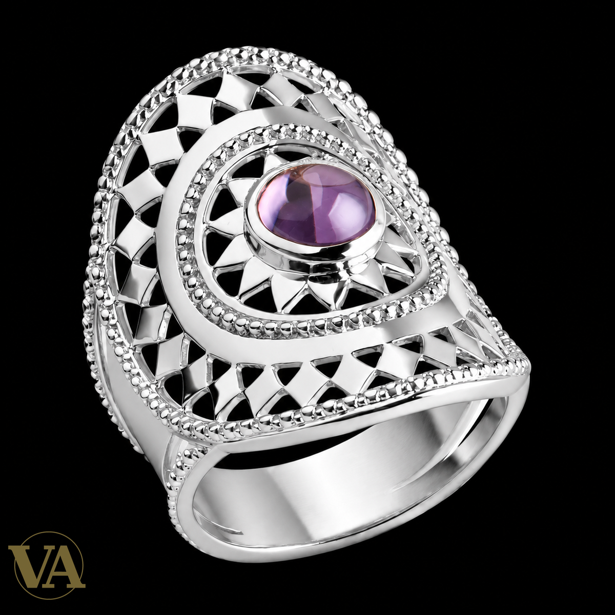 Bague Femme Argent 925 Rhodié – Motif Ajouré et Zirconium Violet — vue du bijou sur fond noir