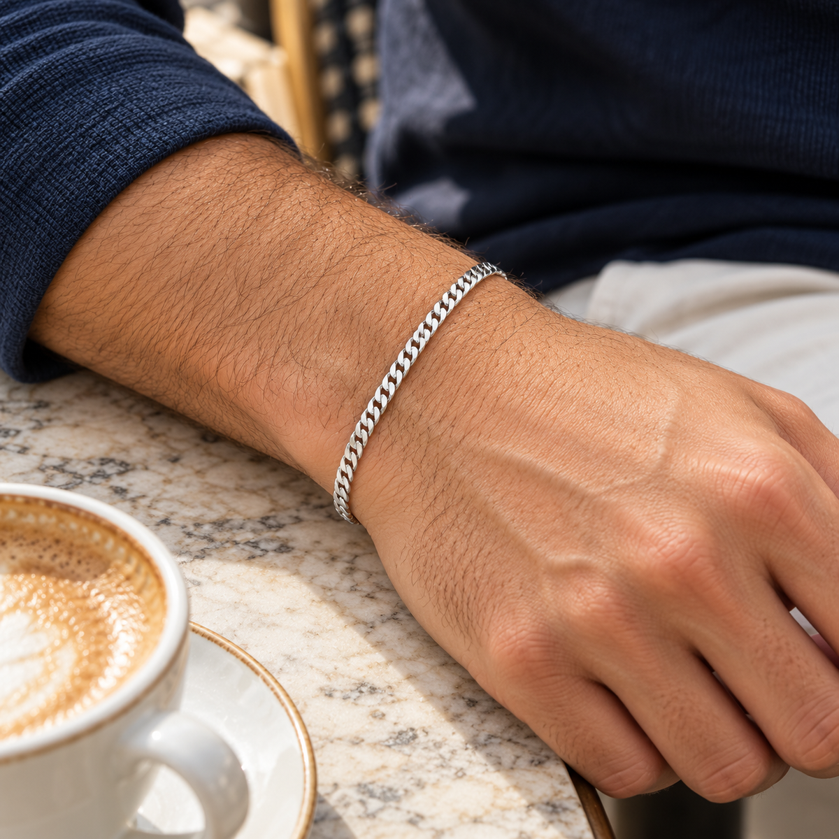 Bracelet homme Gourmette diamantée en argent 925 — 21 cm — porté en situation