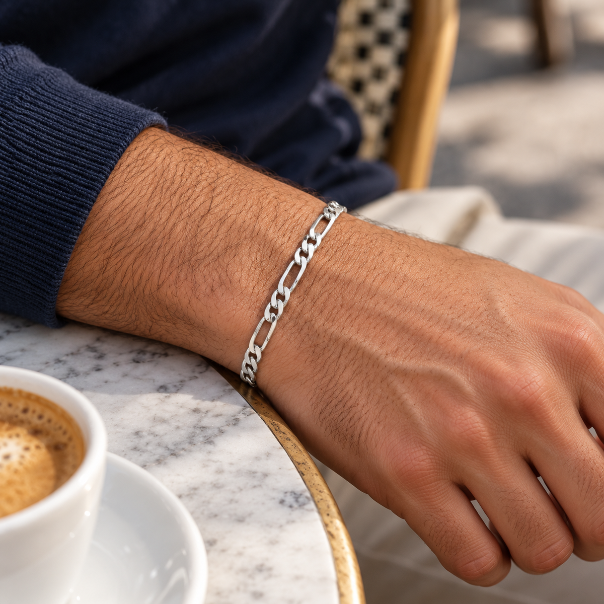 Bracelet homme Figaro 1+3 diamantée rhodié en argent 925 — 21 cm — porté en situation