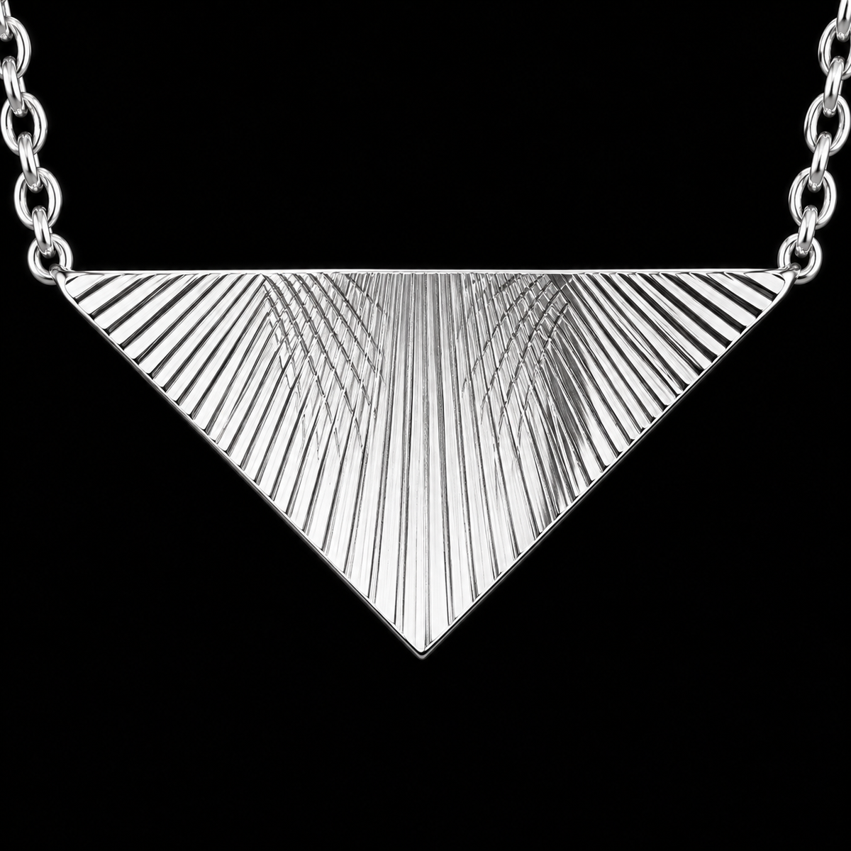 Collier femme argent 925 rhodié pendentif éventail strié 45 cm — zoom du détail
