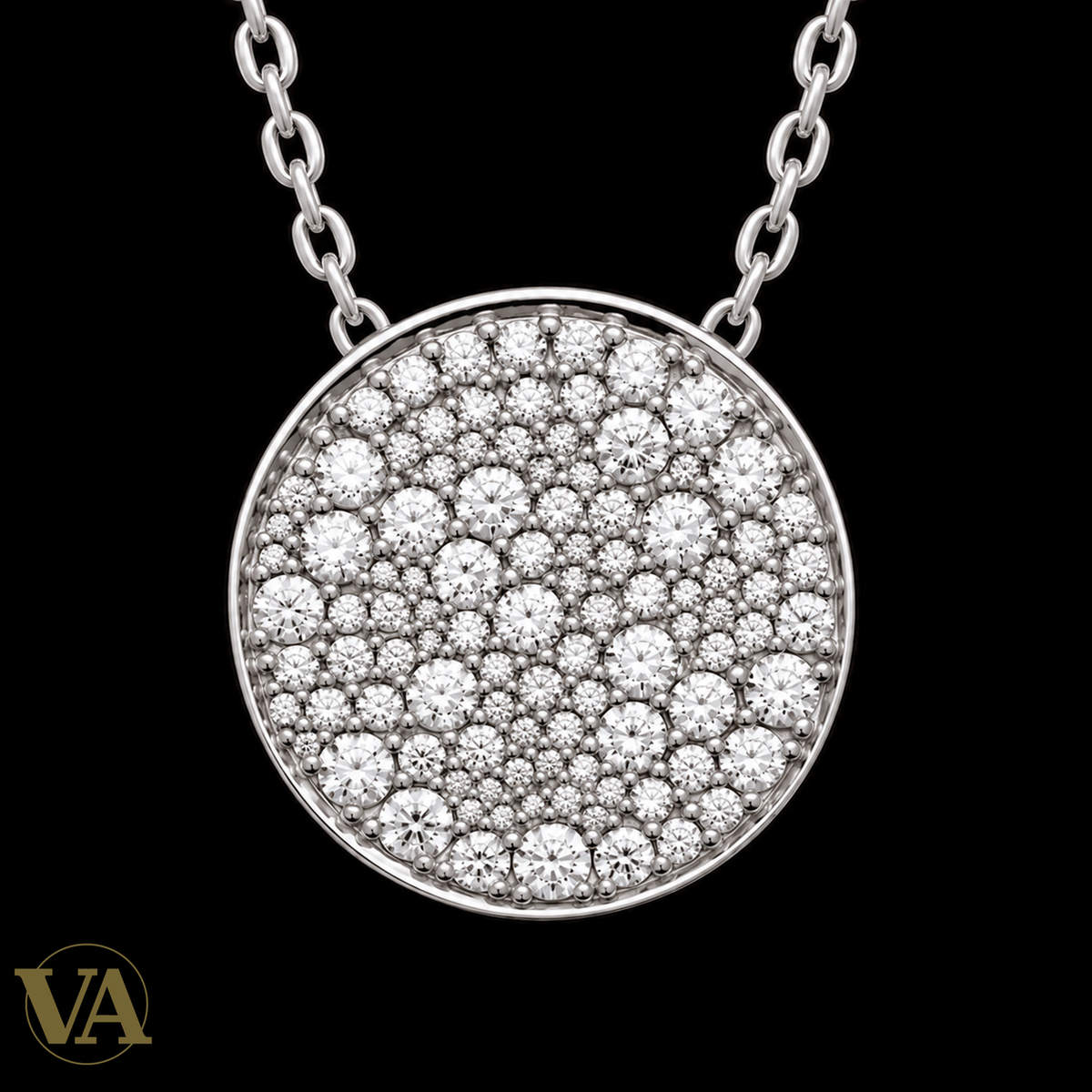 Collier femme argent 925 rhodié à disque pavé de zirconiums — 45 cm — gros plan du détail