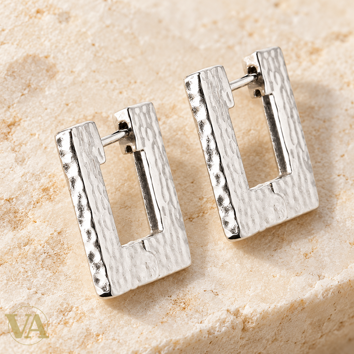 Créoles Rectangles martelés argent 925 rhodié — détail du bijou