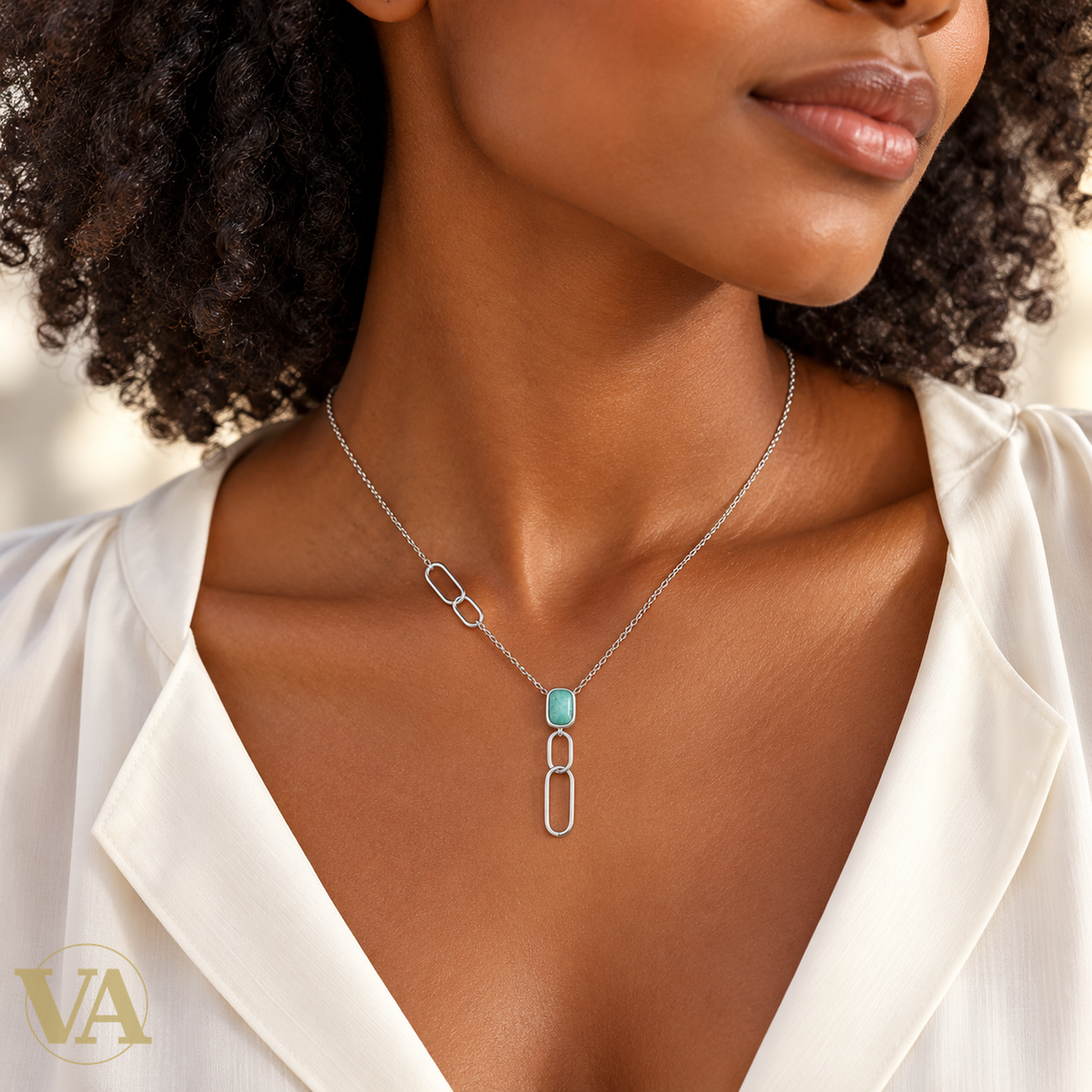 Collier amazonite et maillons ovales en argent 925 rhodié — 45 cm porté