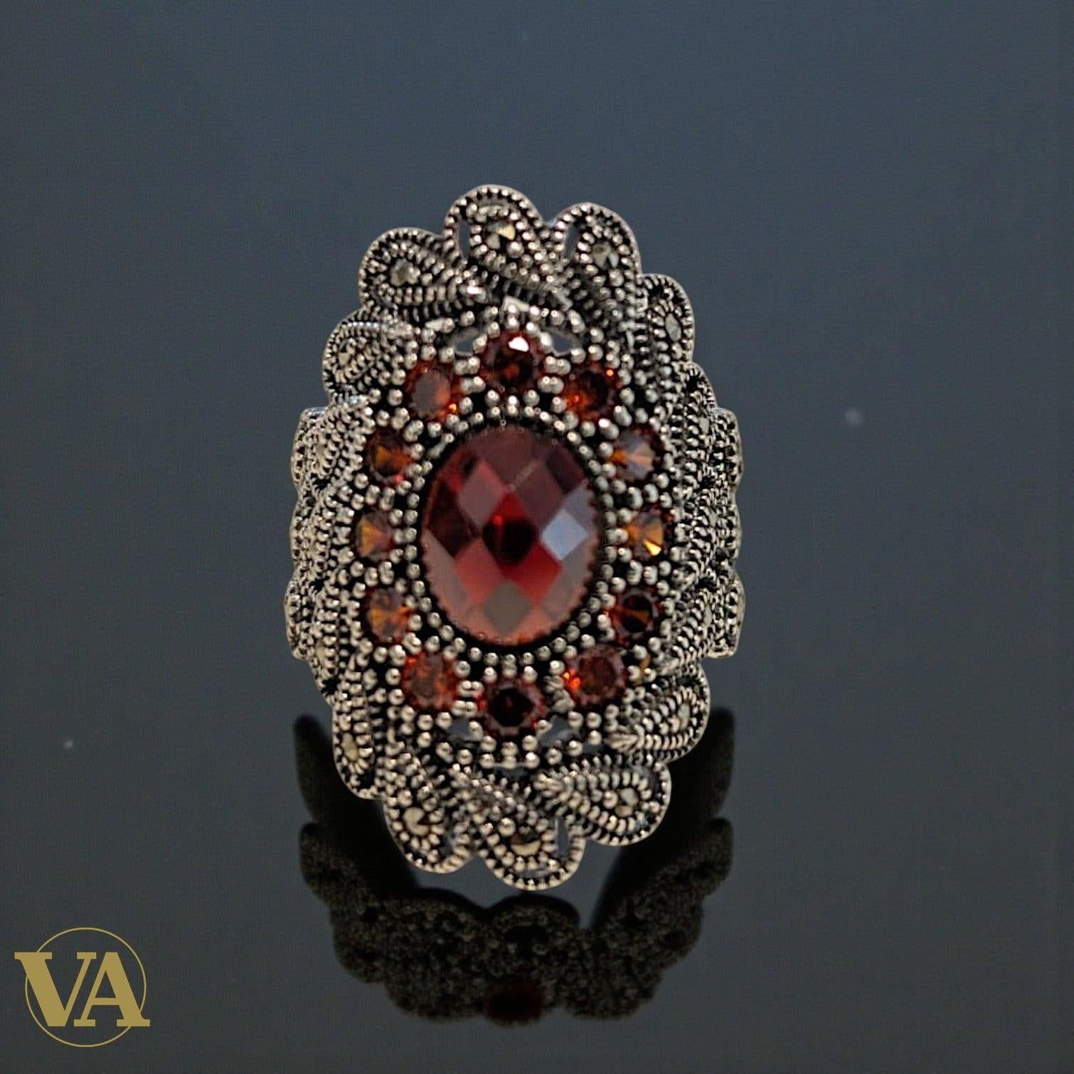 Bague  femme ovale en argent 925, pierres rouges & marcassite – Modèle imposant